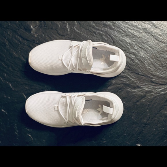 Adidas - Picture 5 of 10